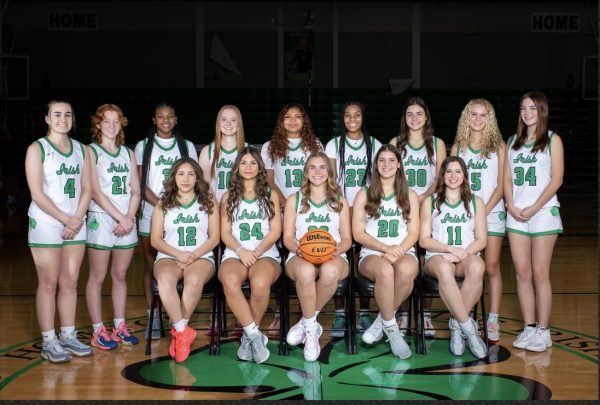 Girls varsity basketball team