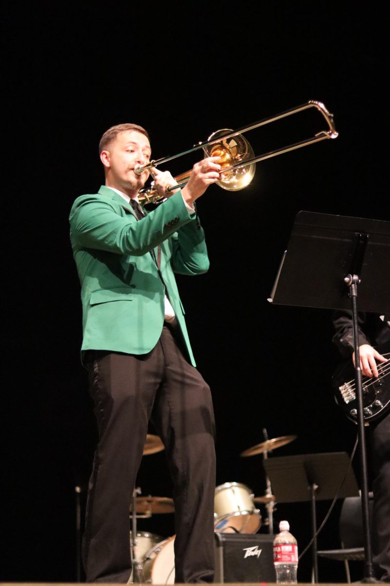 Jazz and Cover Band perform at Nov. 20  concert. 
